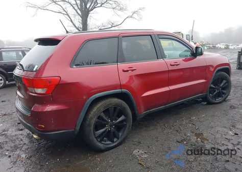 2013 Jeep Grand Cherokee Laredo Altitude z USA, uszkodzony, nr VIN 1C4RJFAG2DC587891